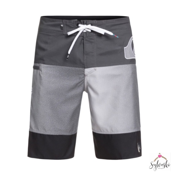 Quiksilver Other - 🆕Quiksilver Fluid Force 20" Boardshorts